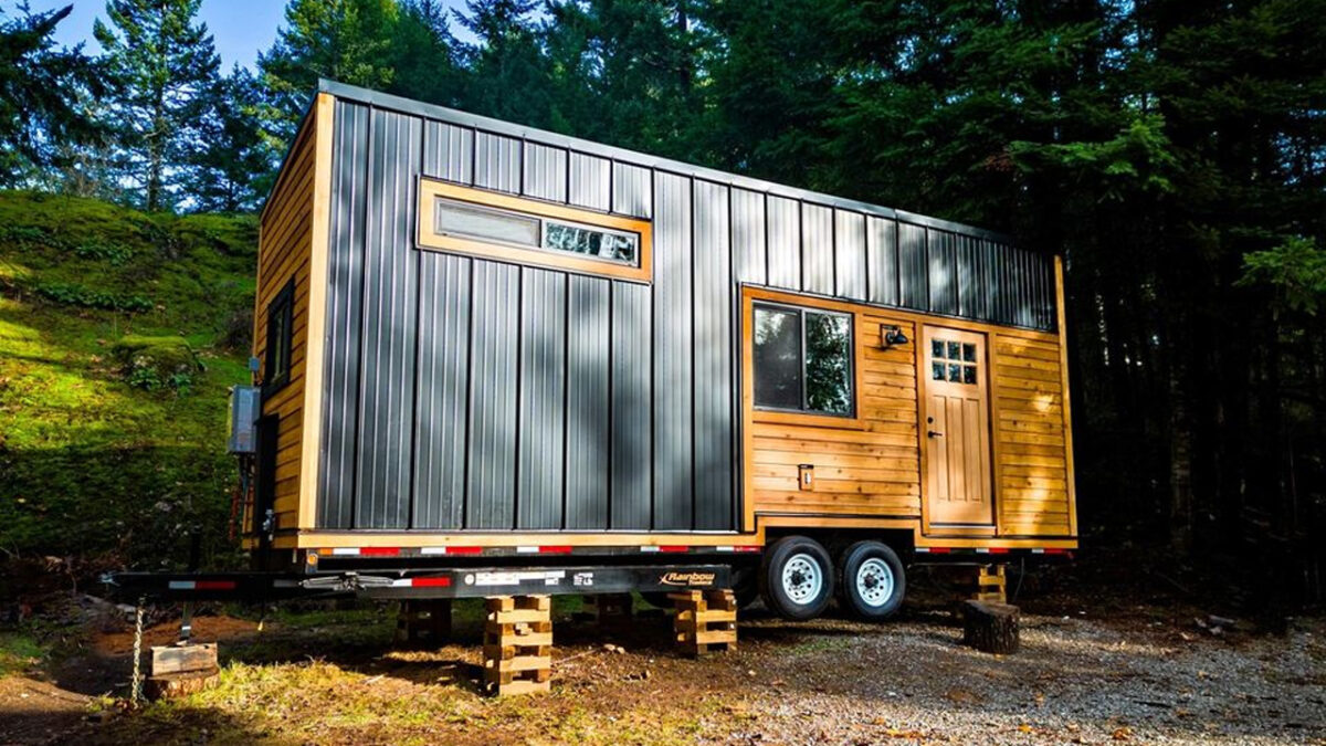 Custom Tiny House Exhibits Immaculate Woodwork