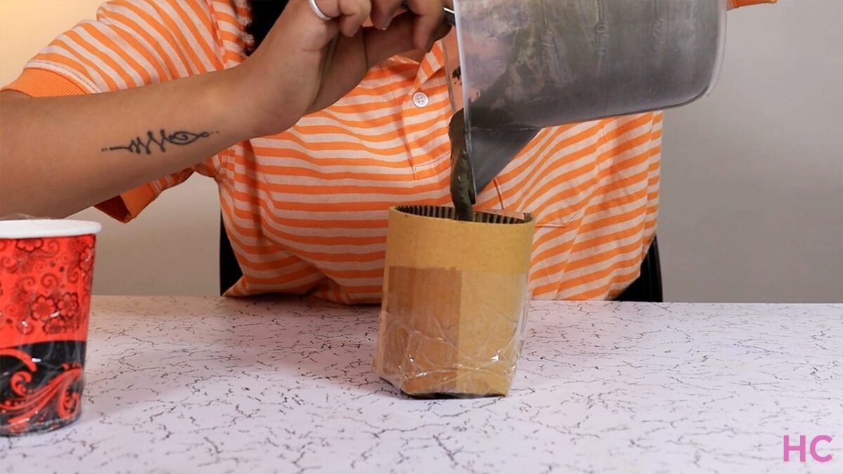 How to Make a Ribbed Concrete Planter for Tabletop Décor?