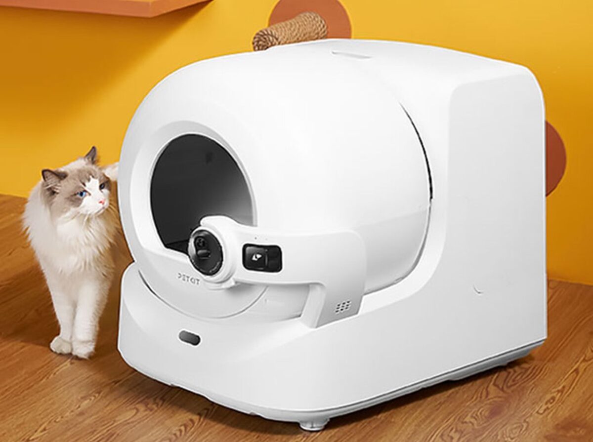 Automated PUROBOT ULTRA is AI-Powered Cat Litter Box