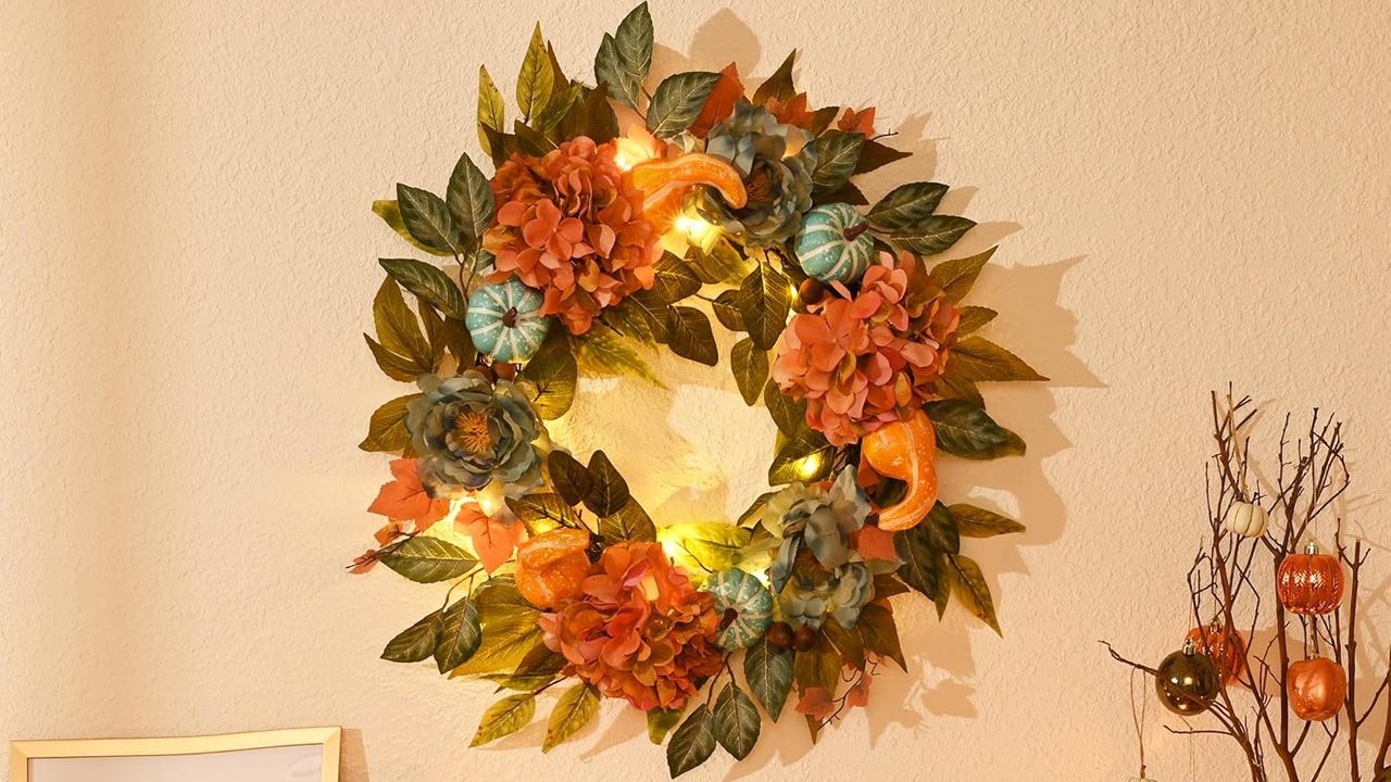 Best Fall Wreaths to Buy - Collapsible Fall Door Wreath with Lights