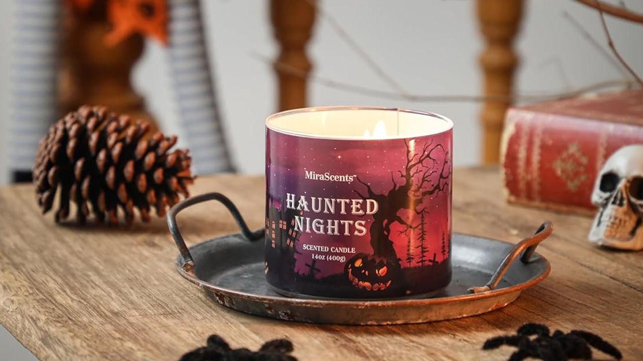Best Scented Candles for Halloween - Haunted Nights Halloween Candle