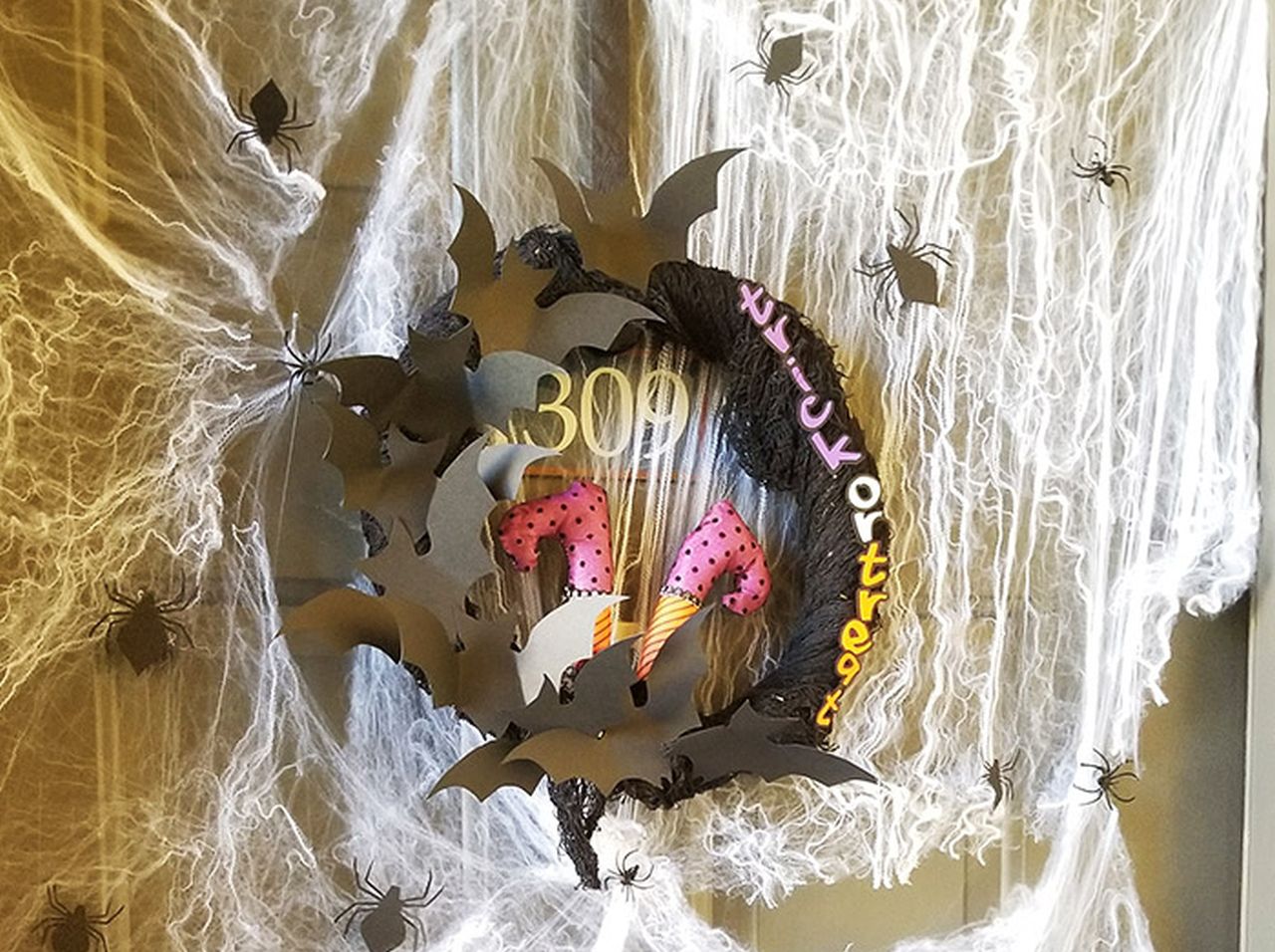 Easy Halloween Witch Wreath