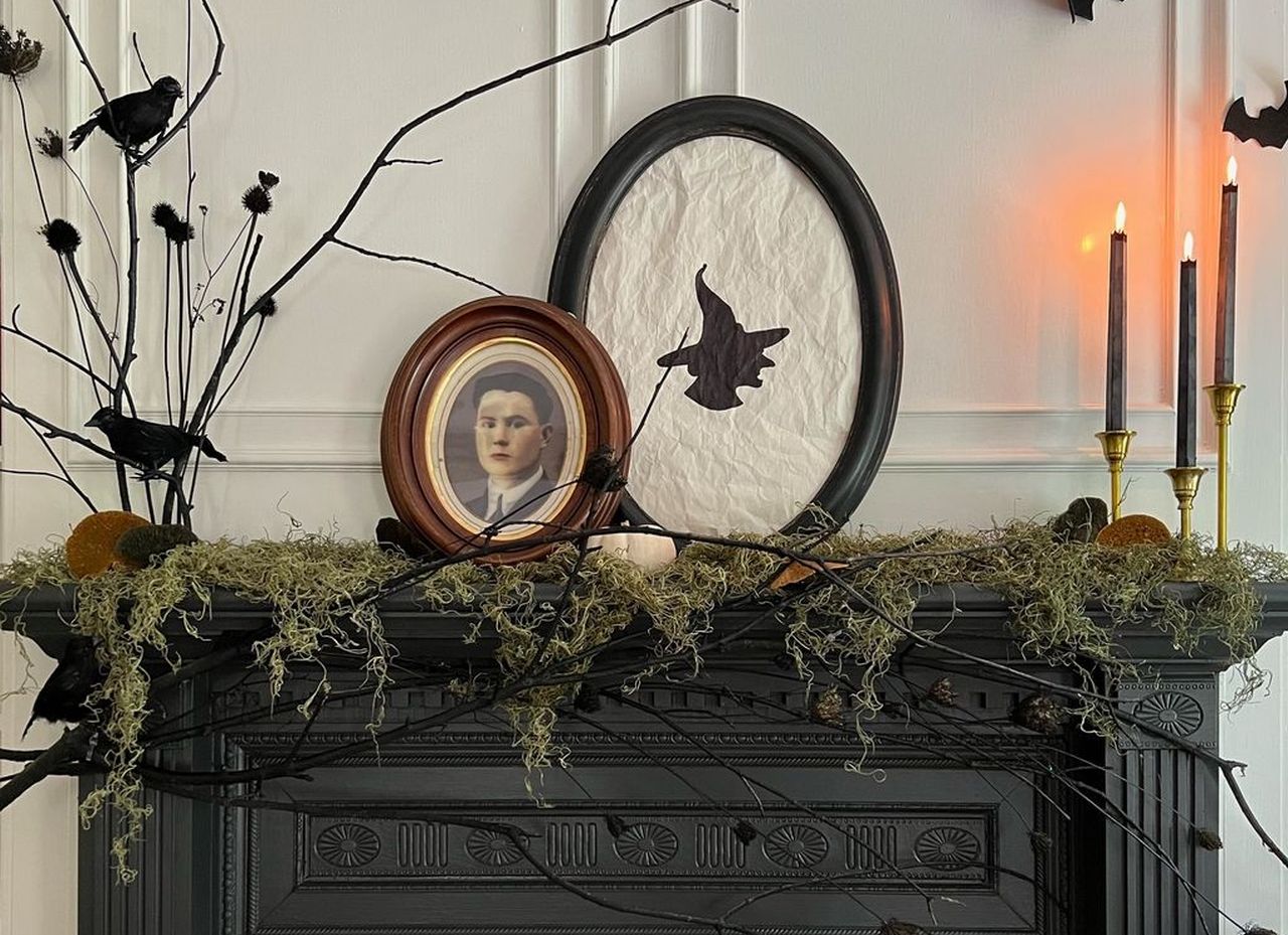 Halloween Fireplace Decorating Ideas - Opt for Devilish Charm With Creepy Portraits