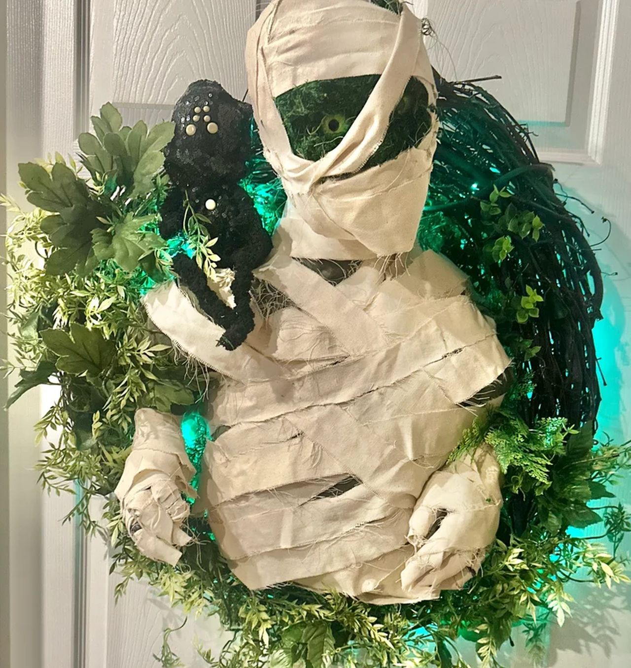 Large Mummy Wreath