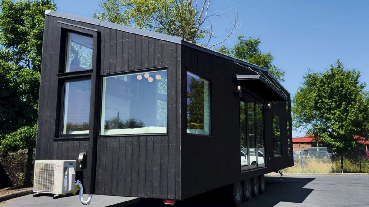 Urban Park Max Tiny House has 3 Bedrooms and Walk-in Closet