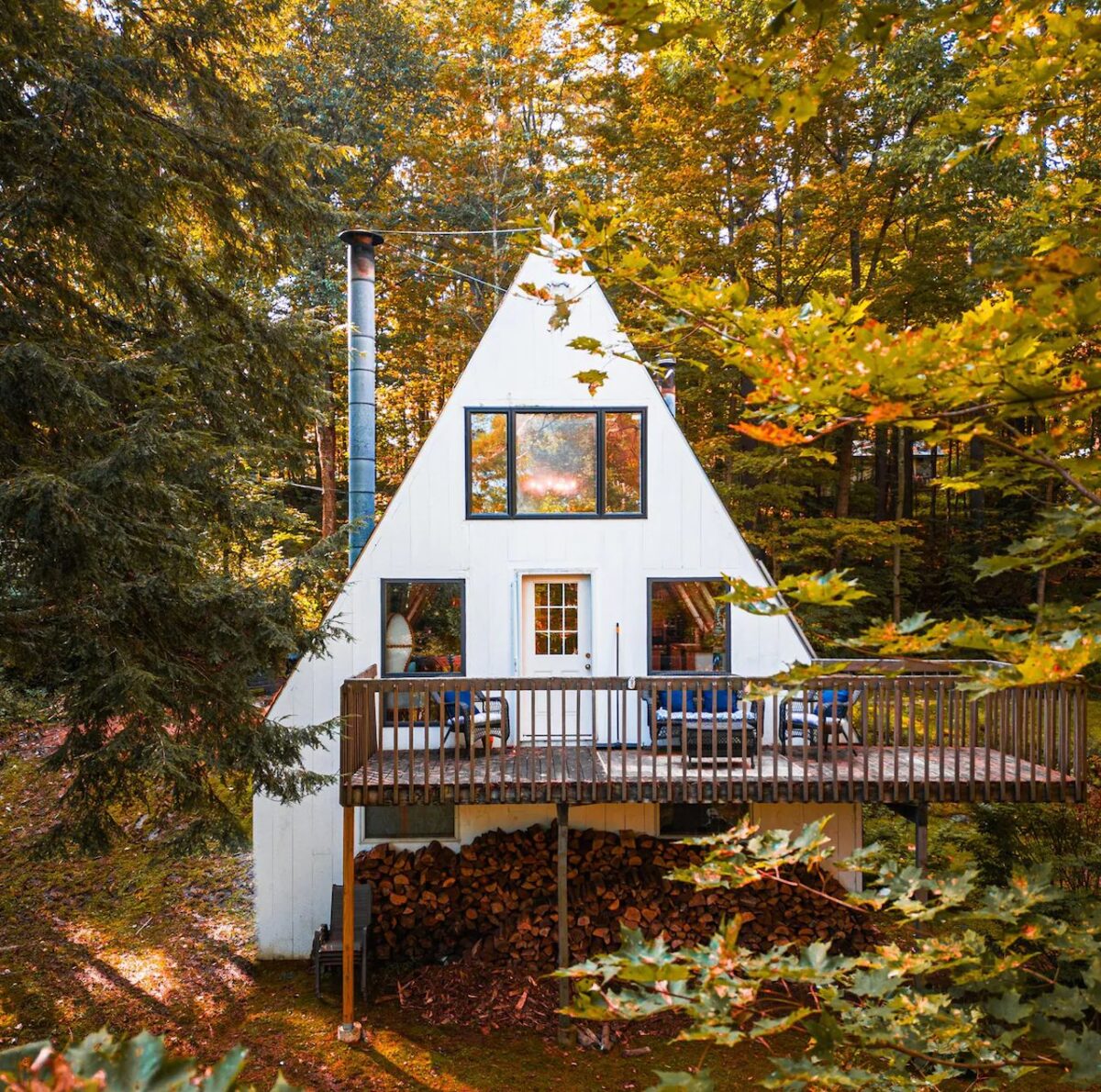 Best Fall Airbnbs in Vermont for Ultimate Leaf-Peeping
