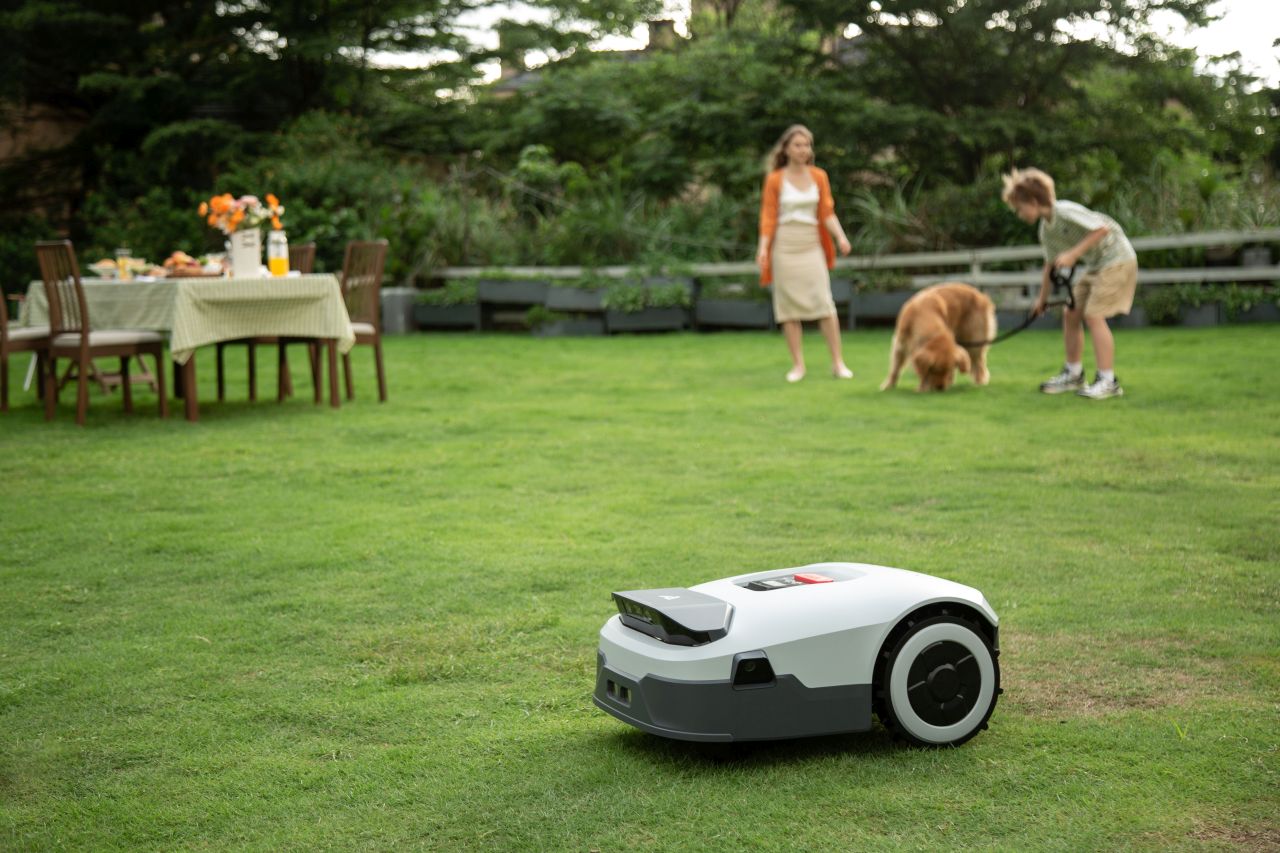 ANTHBOT Lawn Mower