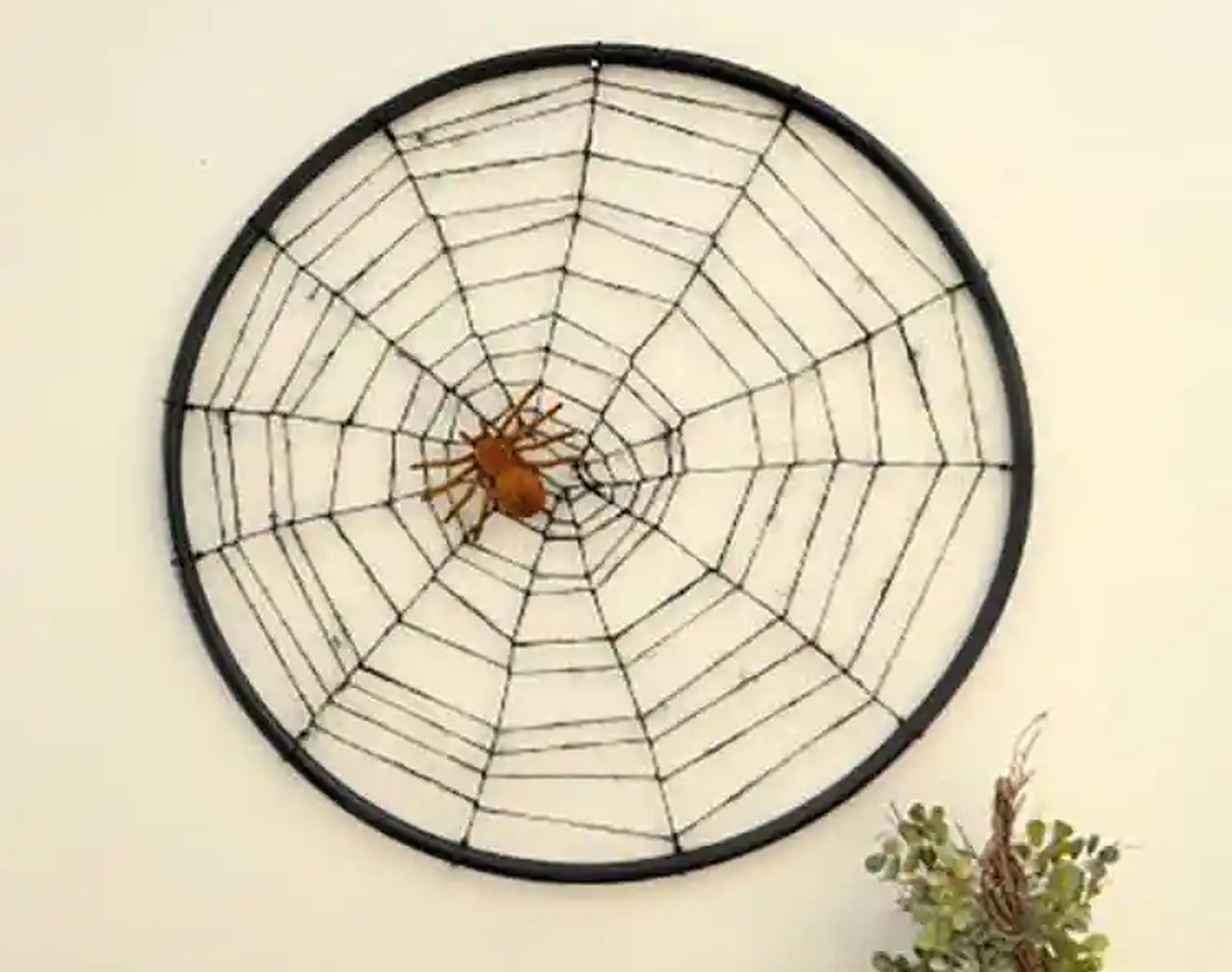 DIY Hula Hoop Spider Web