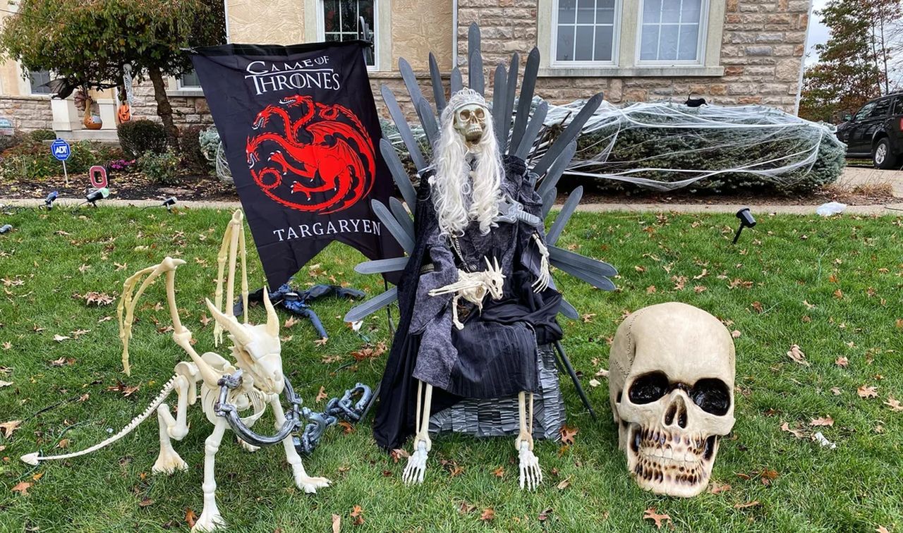 Game of Thrones themed halloween decoration
