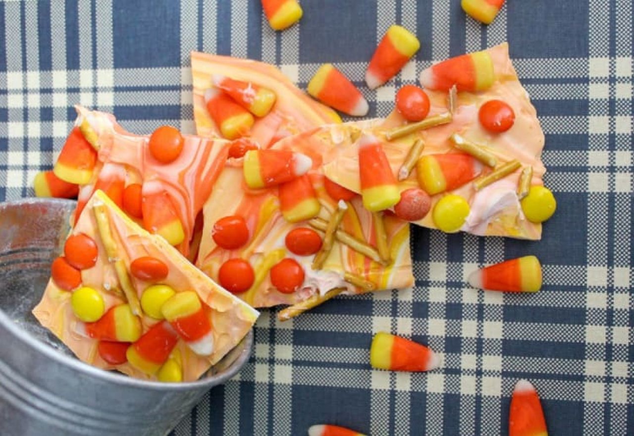 Halloween Candy Pretzel Bark