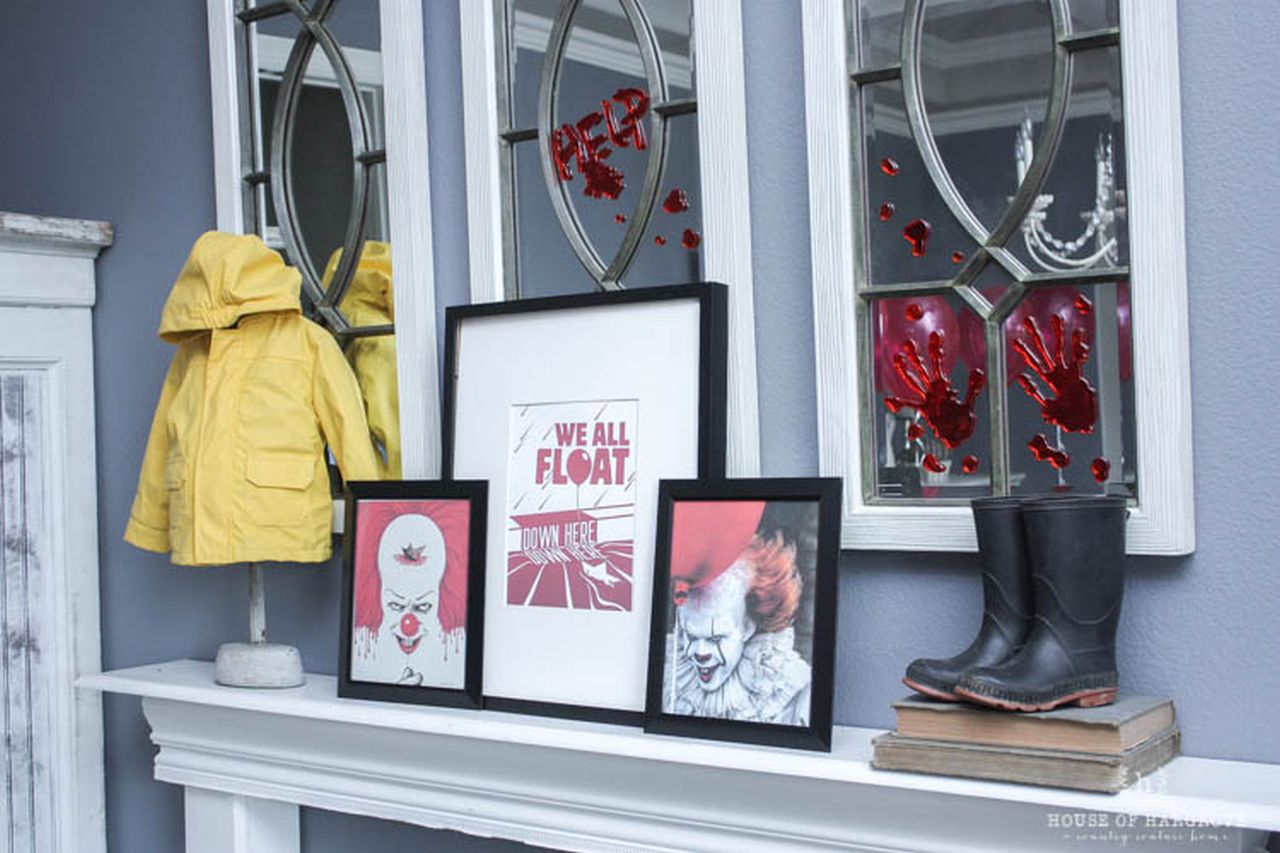 It movie themed halloween decoration