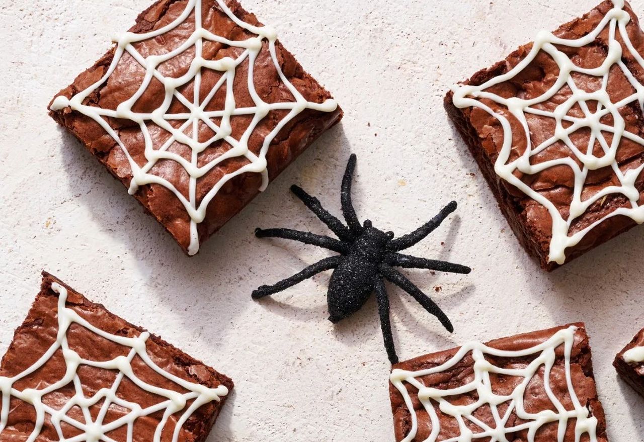 Spiderweb Halloween Brownies