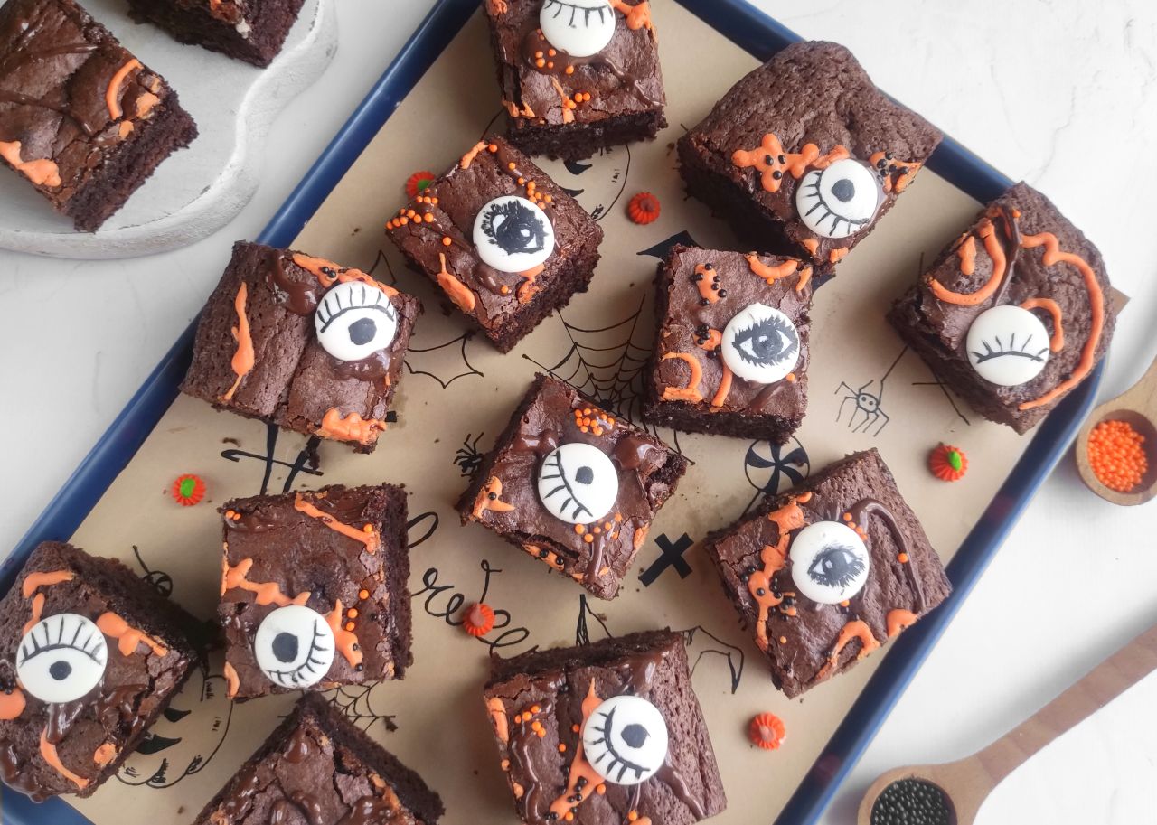 Spooky Eyeball Halloween Brownies