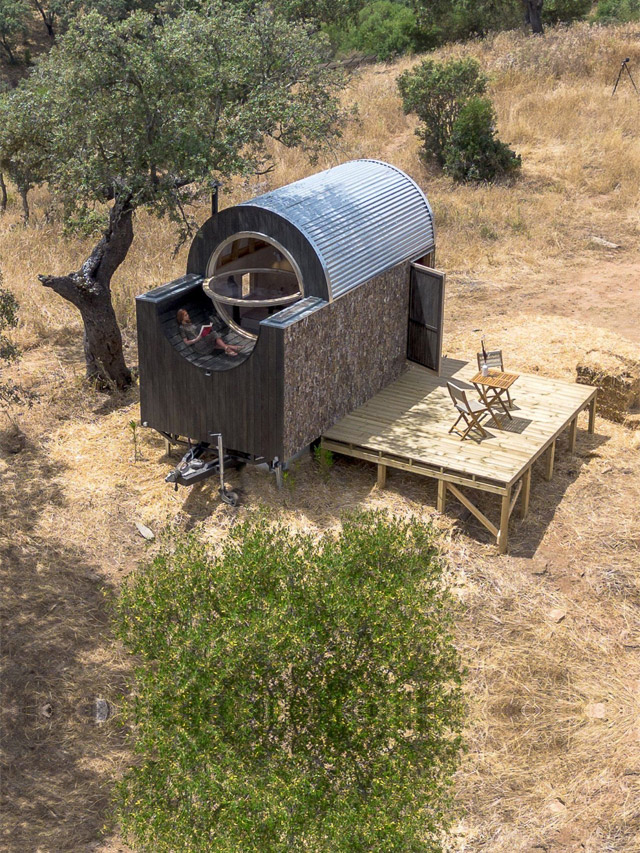 Tiny House With Round Window Opens Up to Stargazing Balcony