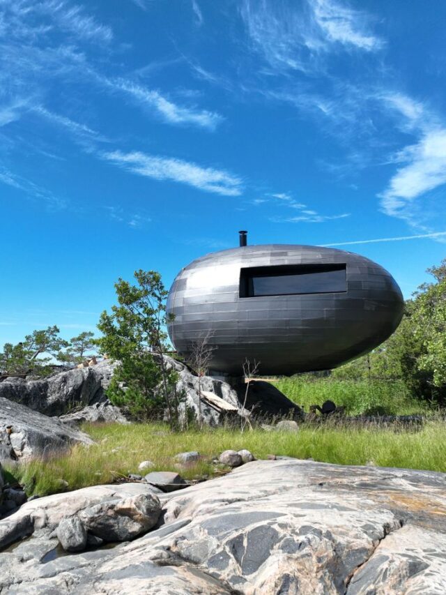 Egg-Shaped Sauna Seamlessly Blends With Rocky Terrain