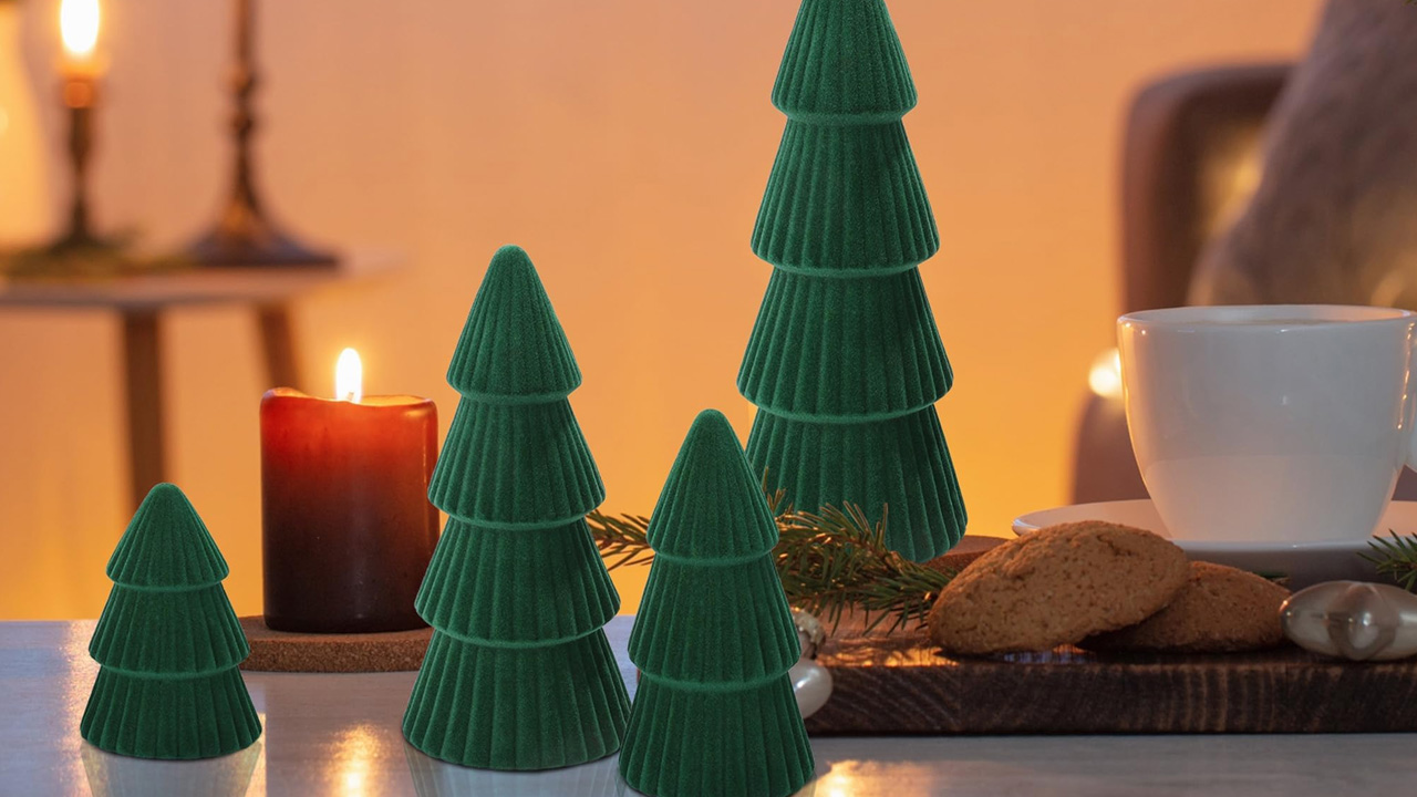 4 Pack Velvet Ceramic Christmas Tree