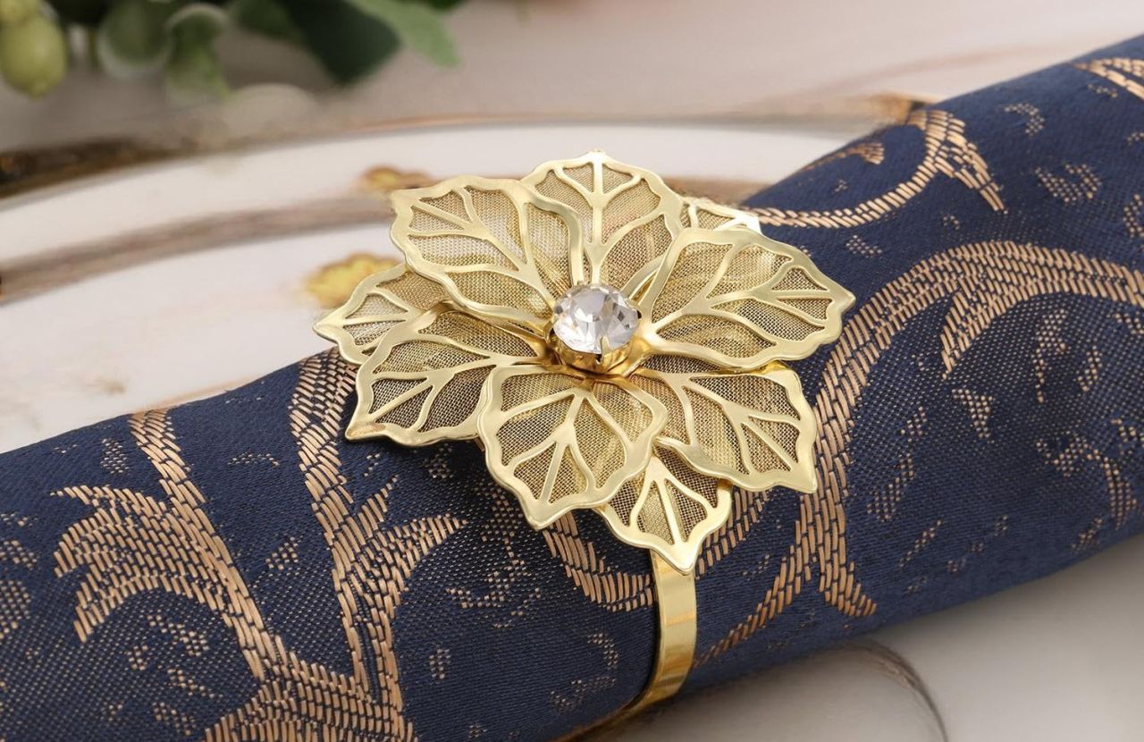 Best Thanksgiving napkin holder - Gold Napkin Rings Flower Napkin Holders