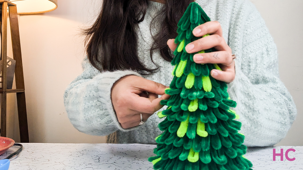 Christmas Tree With Pipe Cleaners - fill the cone up