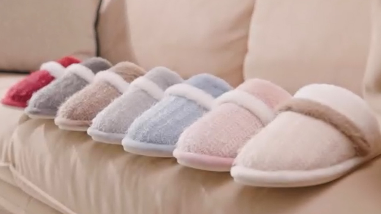 Cozy Slippers With Memory Foam