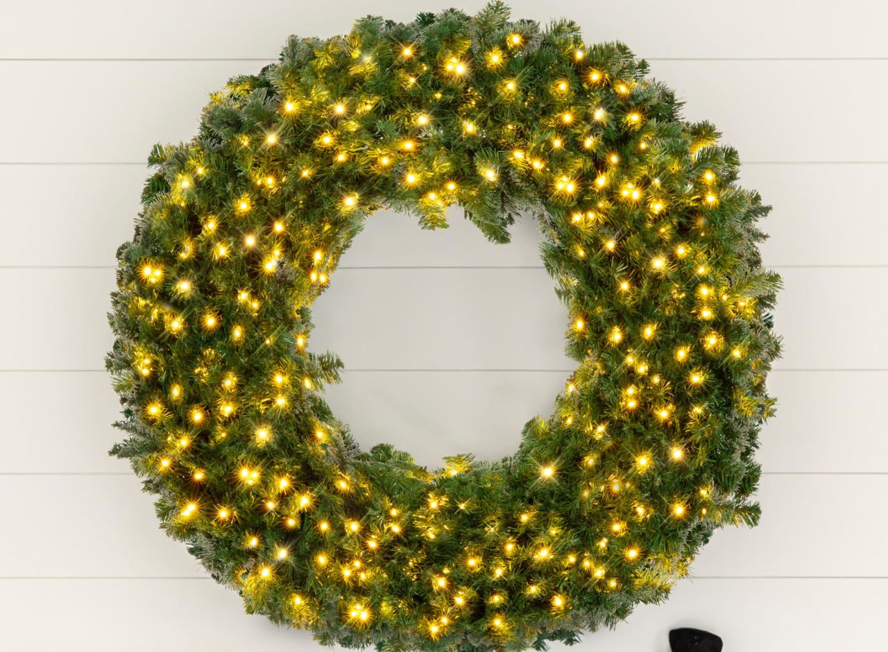 Pre-Lit Fir Christmas Wreath