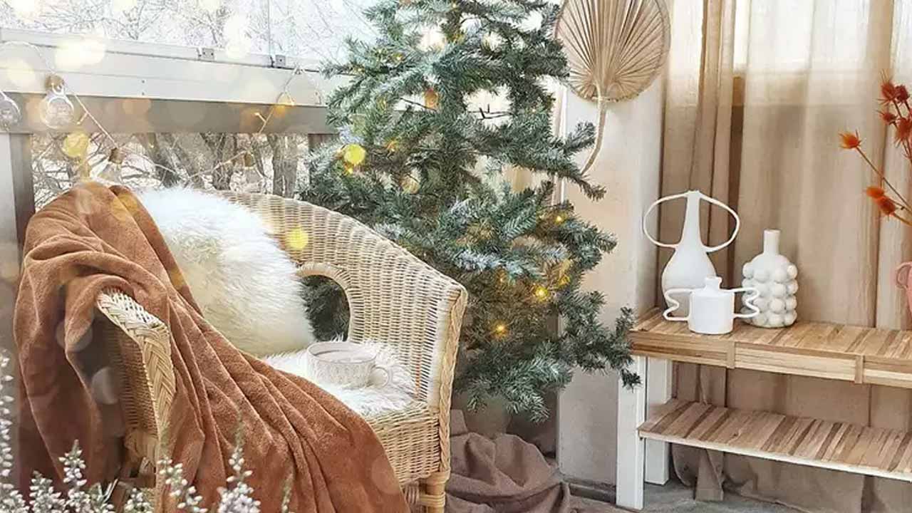 Christmas balcony Scandinavian décor 