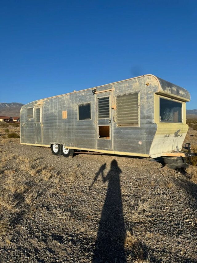 This Vintage 1956 Travel Trailer can be Yours for Just $900