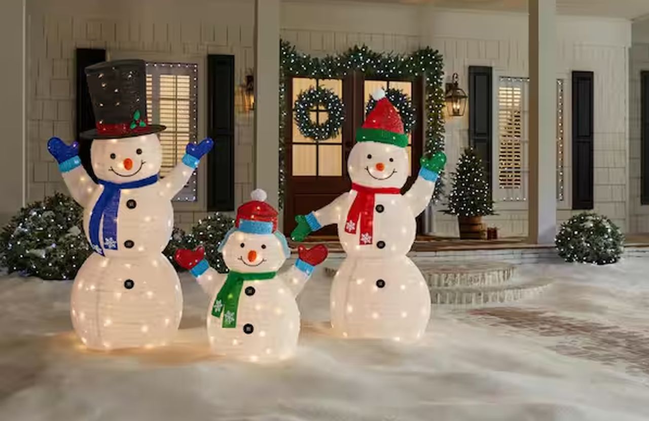 3-Piece LED Collapsible Snowmen Family Holiday Yard Decoration