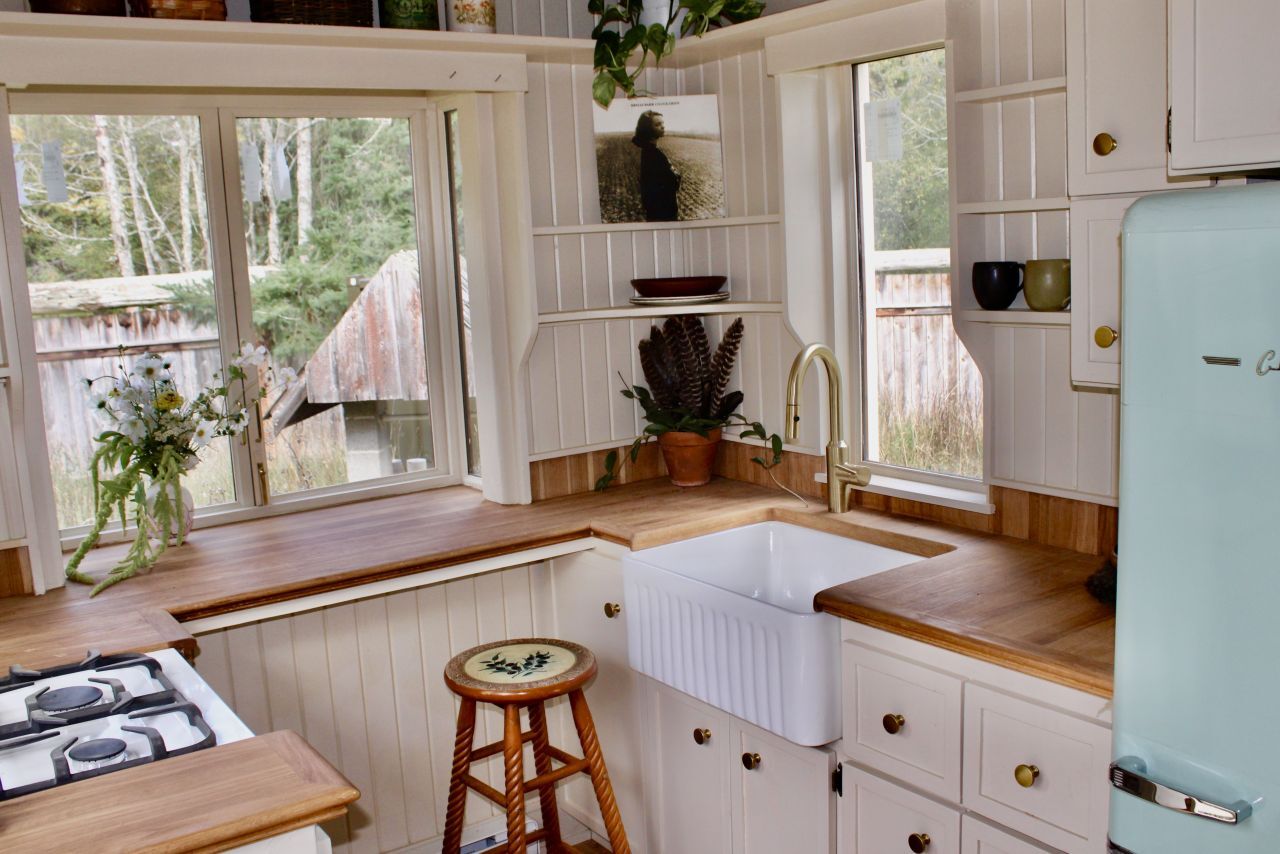 30ft Tiny House- kitchen