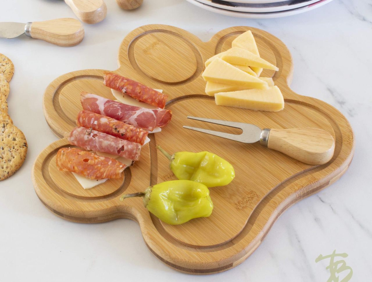 Bamboo Paw Shaped Cutting Board