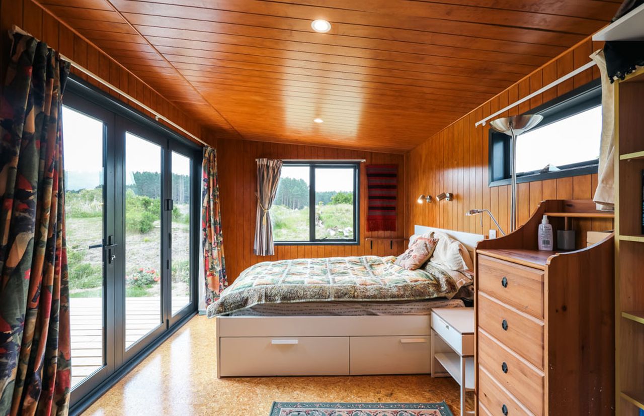 Ben's Tiny House- bedroom