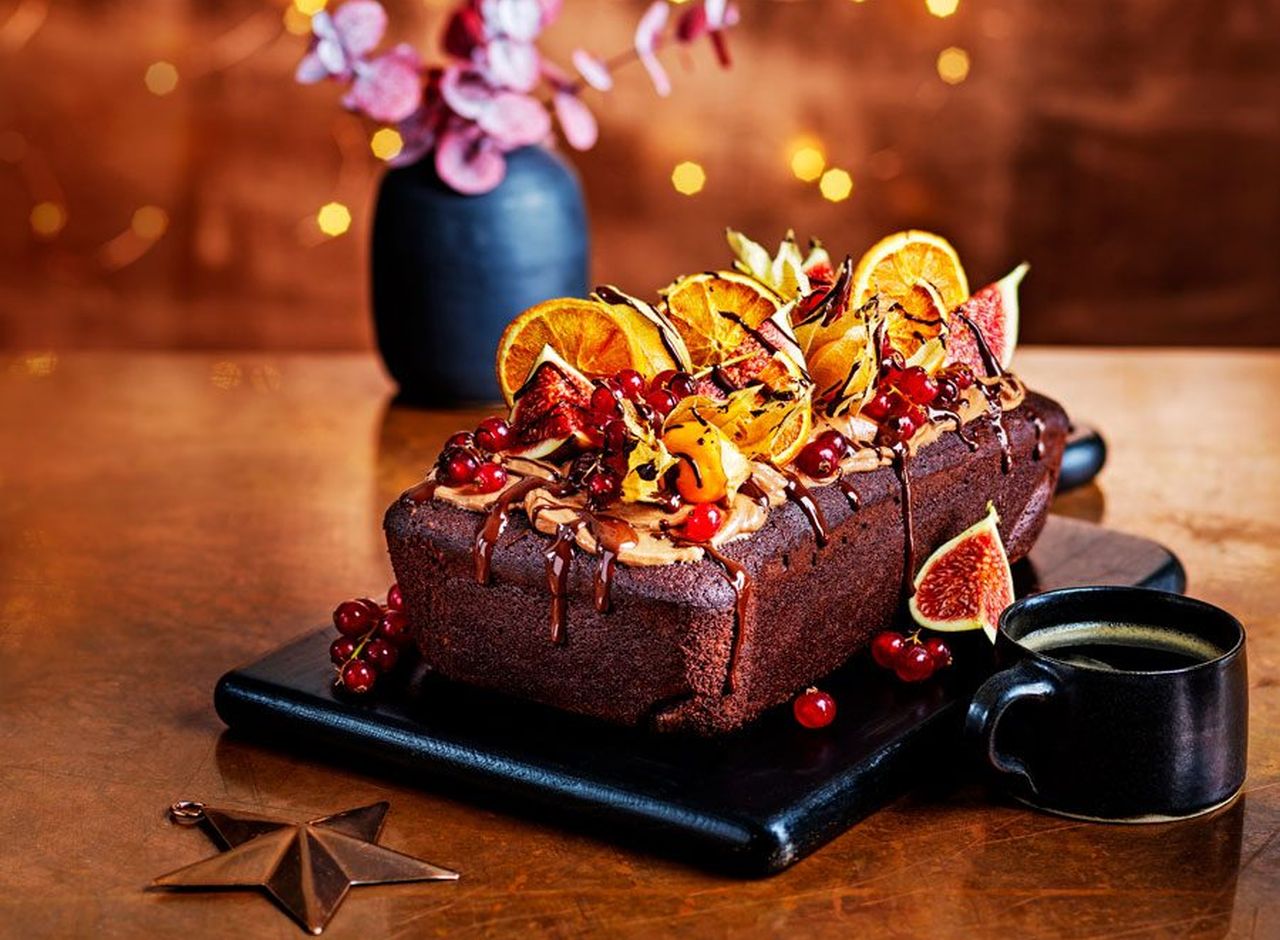 Best Christmas Cake Recipes - Mulled Wine and Hazelnut Loaf Cake