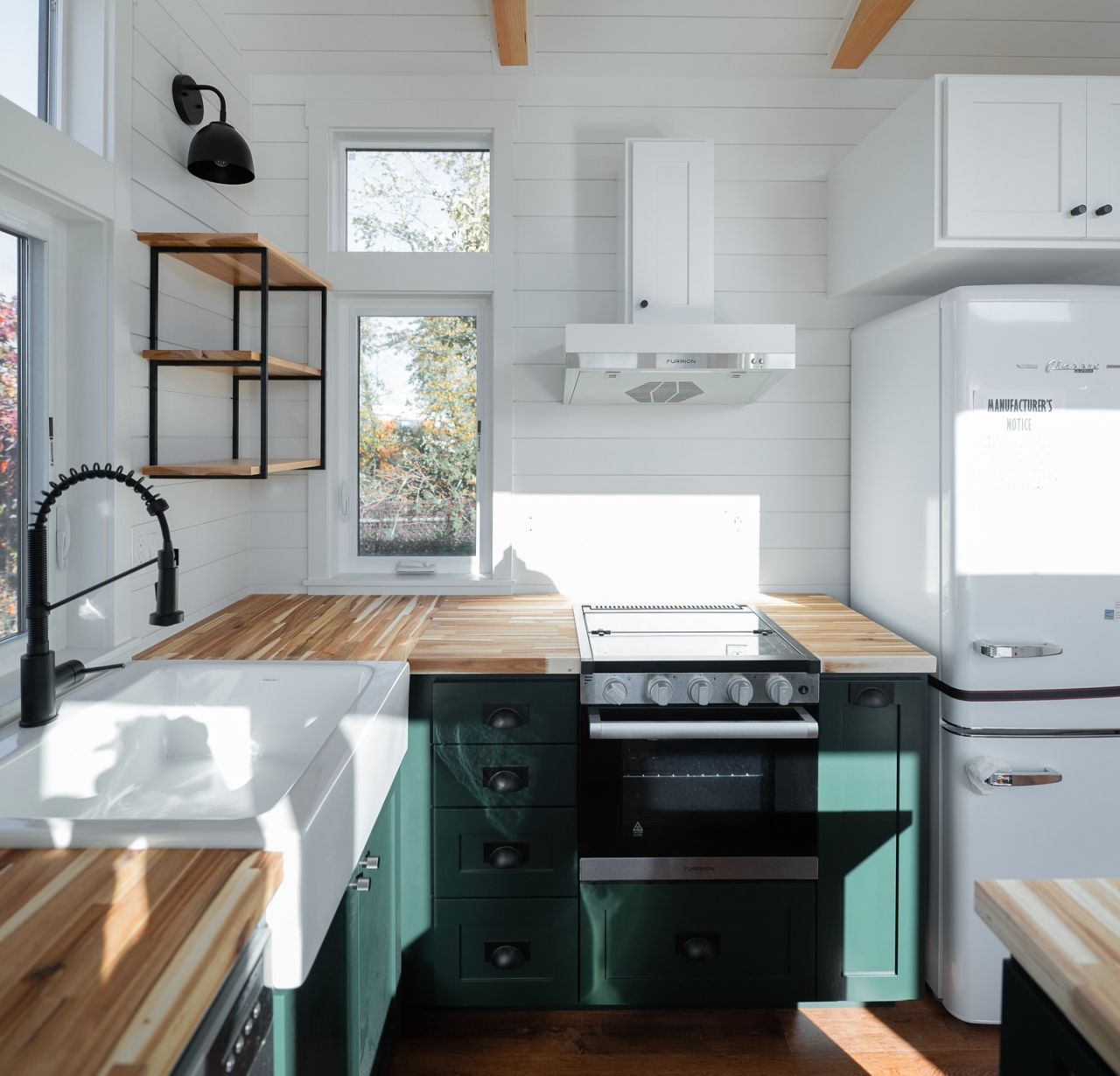 Cascade Goose Tiny House - kitchen