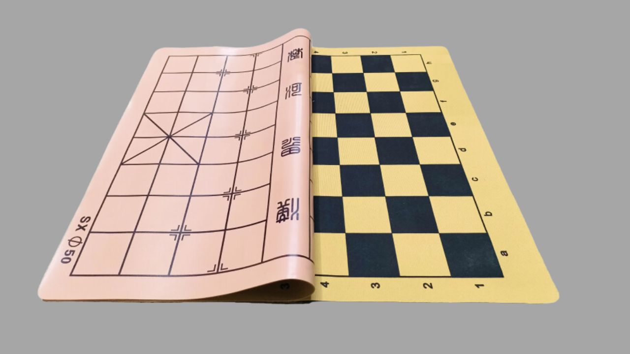 Chessxiangqi two timeless games in one set