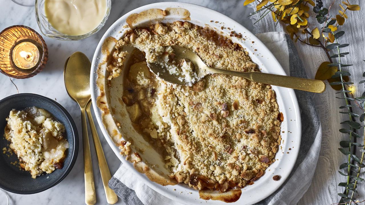 Christmas Apple and Mince Crumble