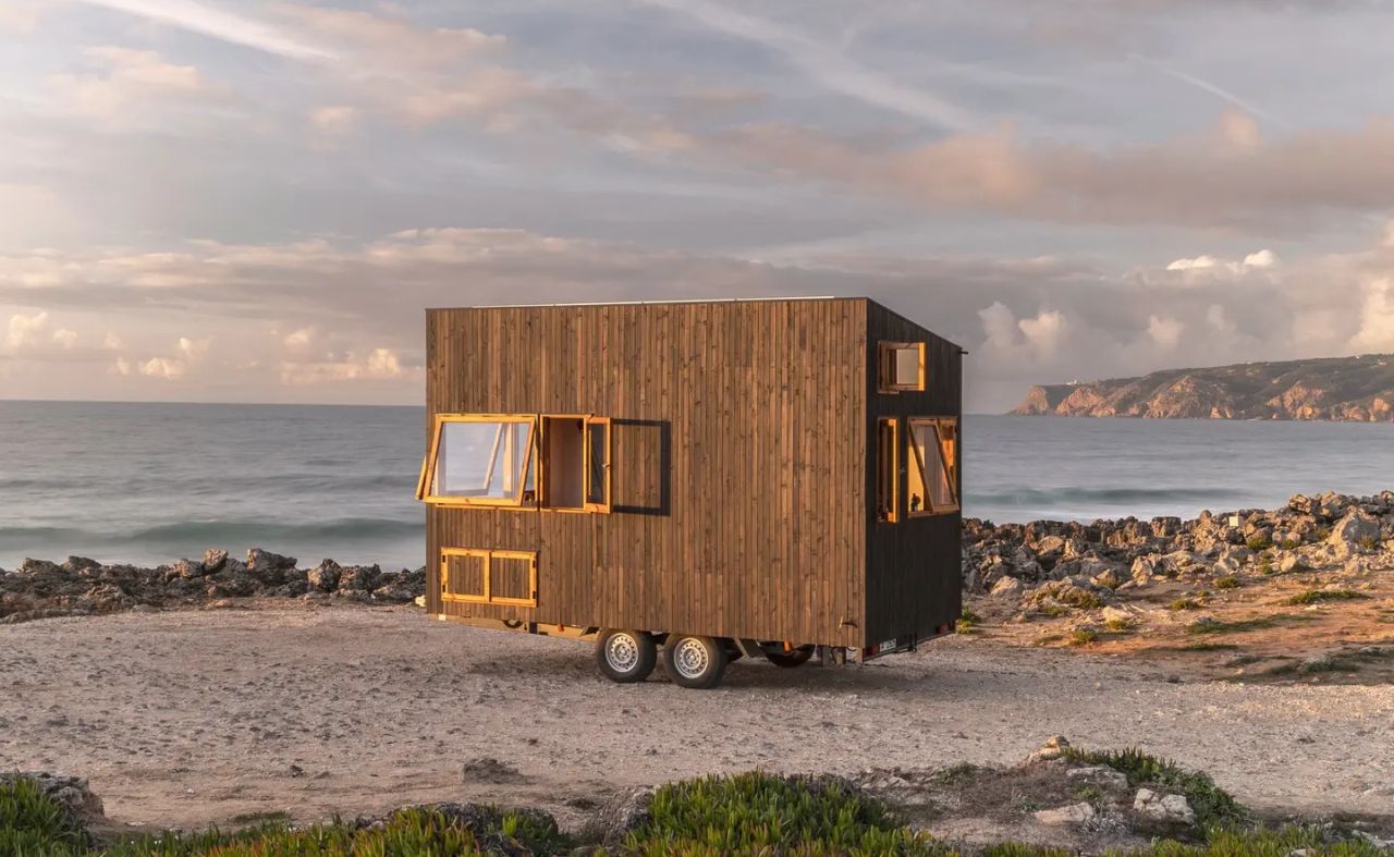 Concha tiny house on wheels in Portugal