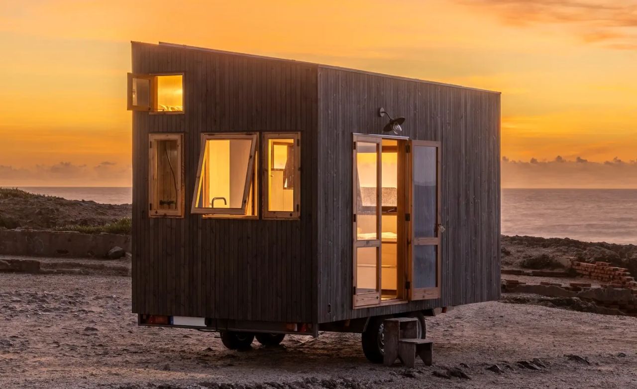 Concha tiny house on wheels in Portugal