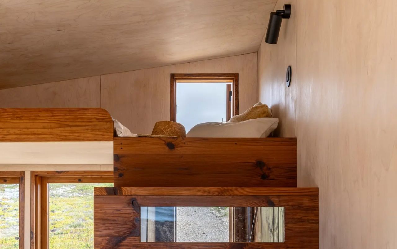 Concha tiny house on wheels in Portugal