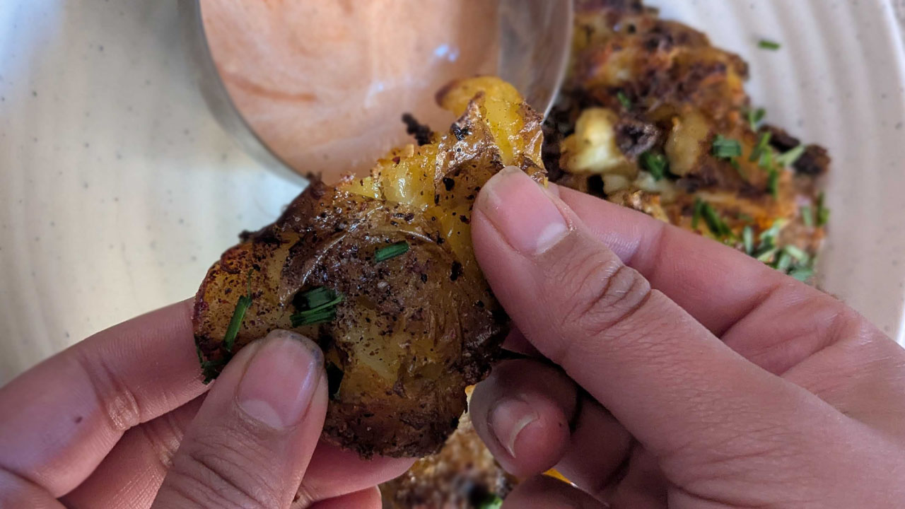 Crispy Garlic Butter Smashed Potatoes - New Year's Eve Side (3)