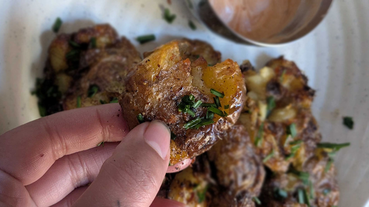 Crispy Garlic Butter Smashed Potatoes - New Year's Eve Side (4)