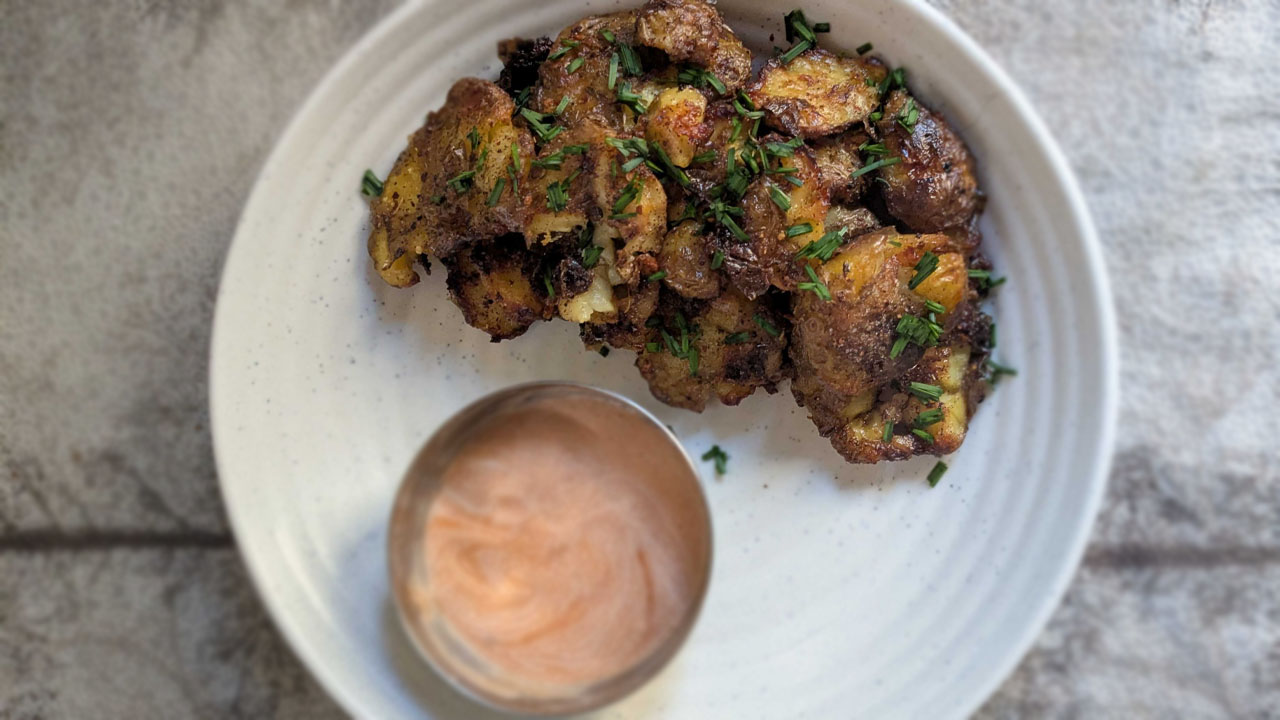 Crispy Garlic Butter Smashed Potatoes - New Year's Eve Side (6)