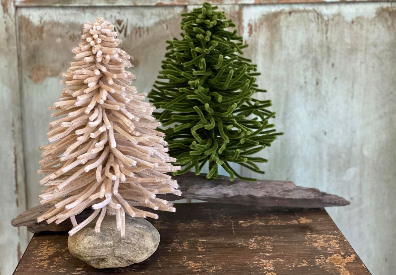 DIY Chenille Pipe Cleaner Tabletop Tree