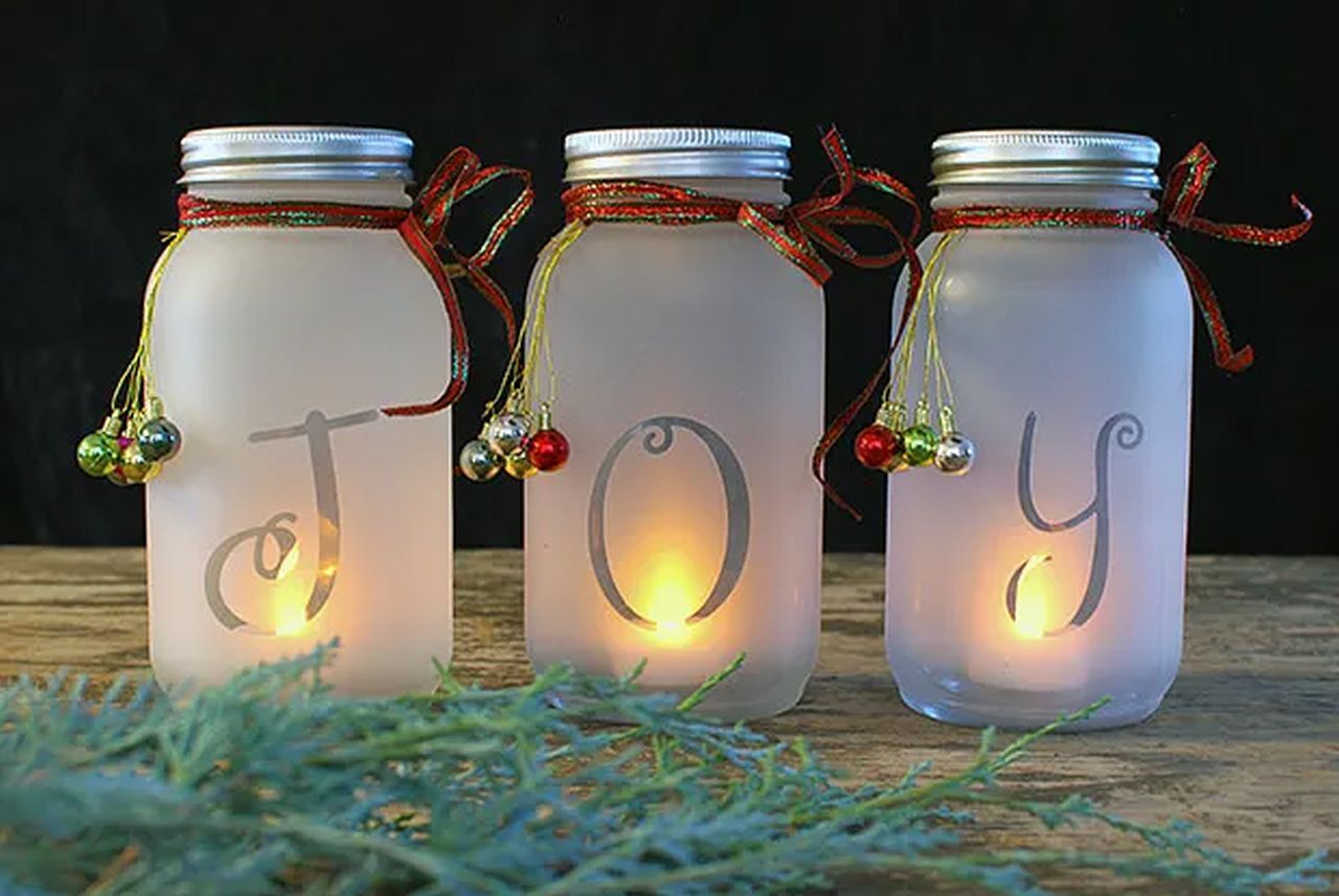 DIY Mason Jar Holiday Luminary