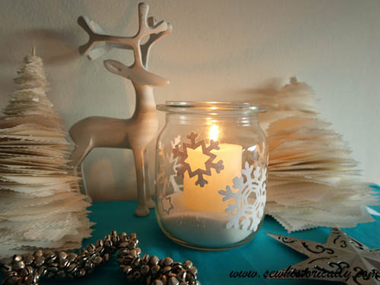 DIY Snowflake Mason Jar Candle Holder
