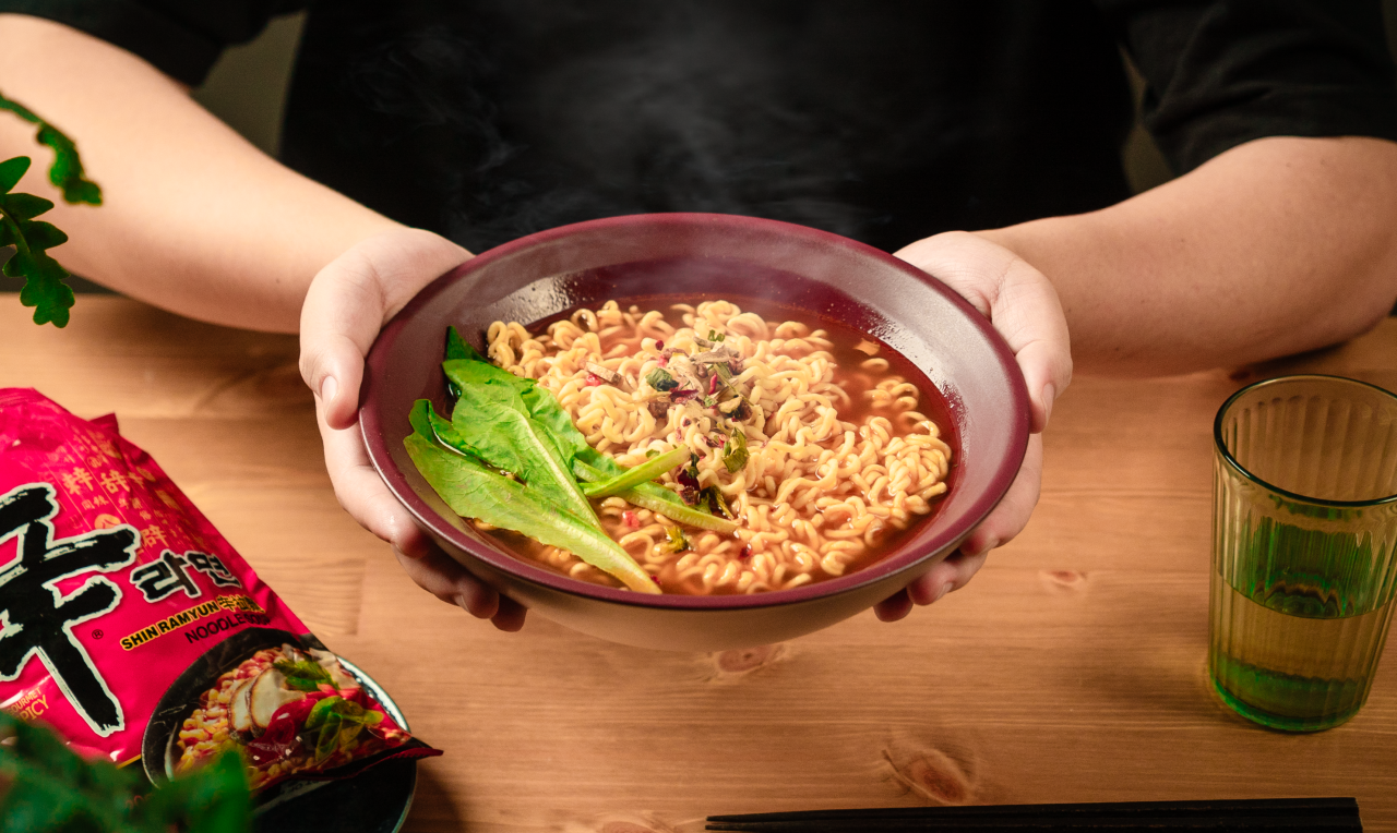 Eternos Serving Bowl - noodles