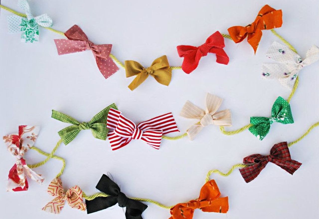 Fabric Bow Garland
