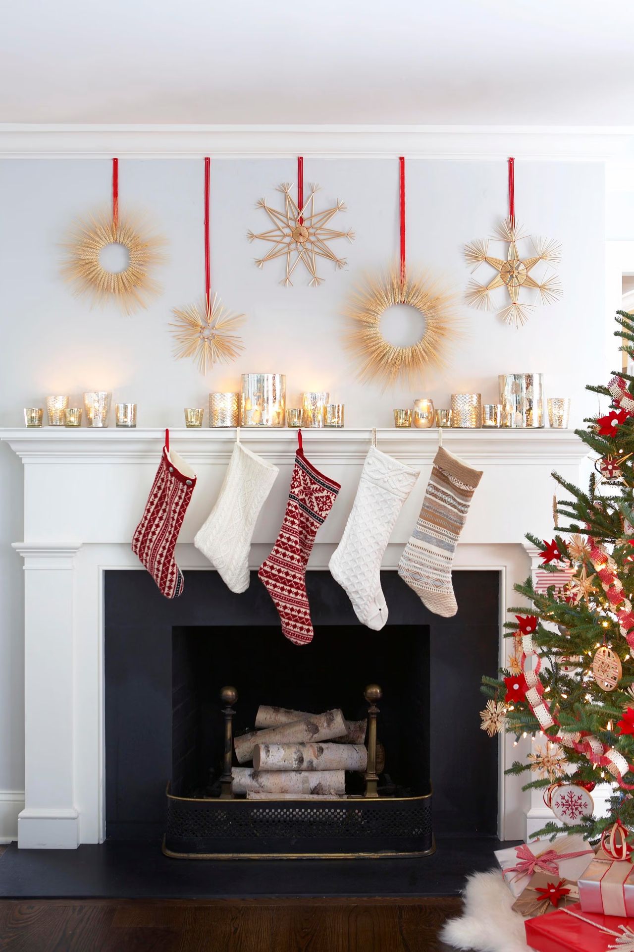 Gold Elements for mantel decorations