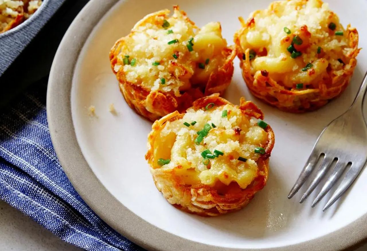 Hash Brown Mac and Cheese Cups