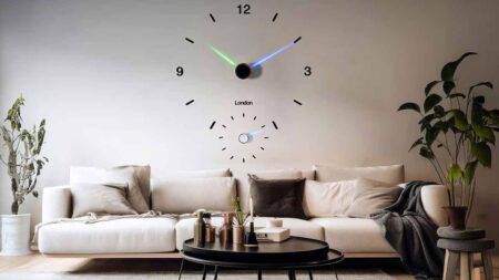 Hubble Traveller Smart Dot Clock