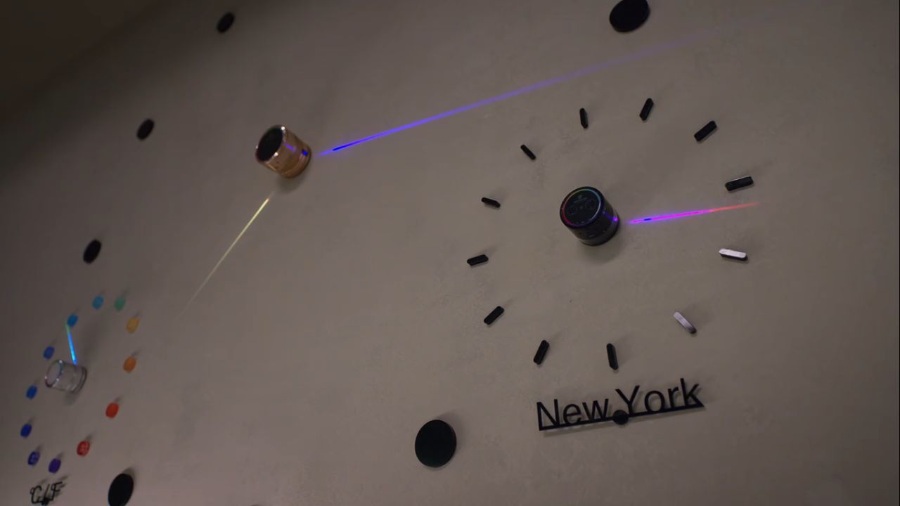 Hubble Traveller Smart Dot Clock