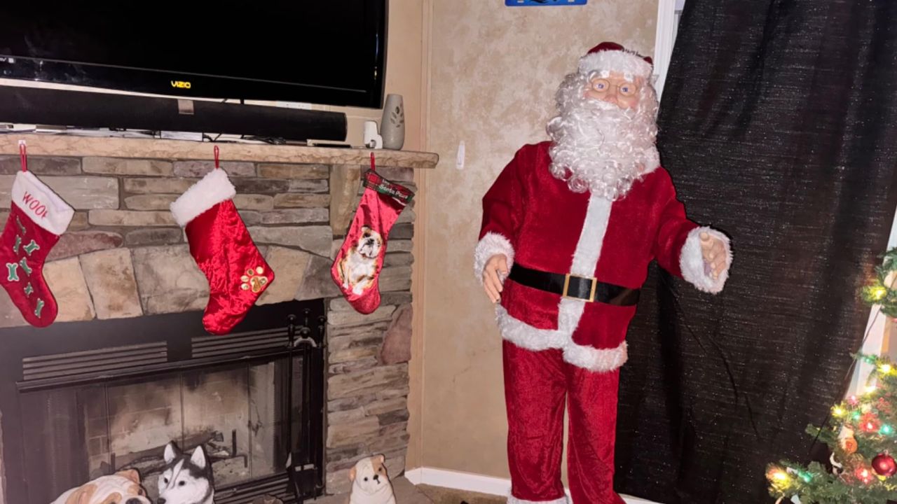 Life-Size Animated Dancing Santa With Realistic Face